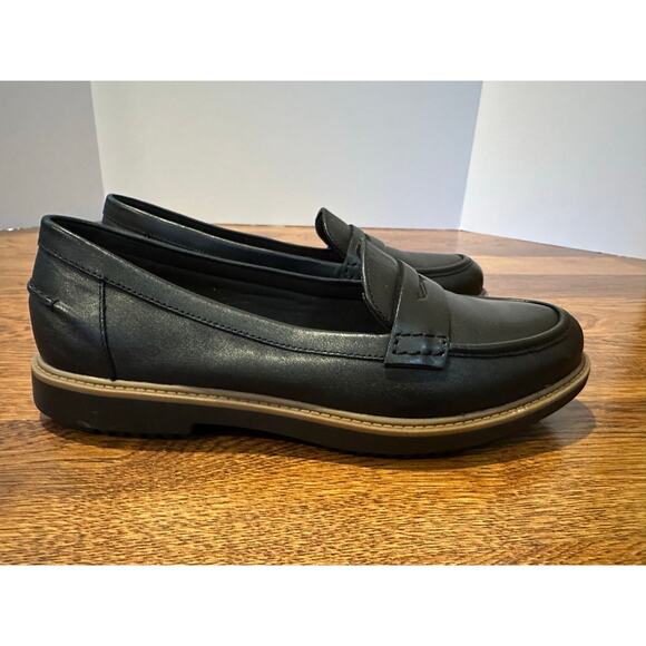 Clarks Women's Raise Eletta Leather Penny Loafer Black Size 9.5M Everyday Chic - Picture 2 of 9